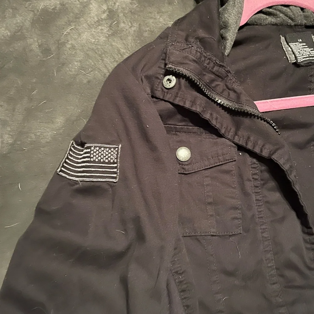 Hooded jacket - Picture 3 of 6
